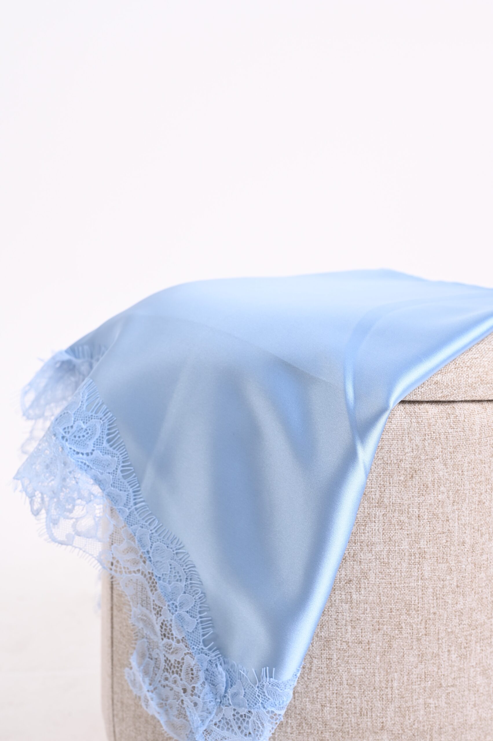 DSC_3689 FOULARD A TRIANGOLO CON BORDI IN PIZZO - Blu, TU