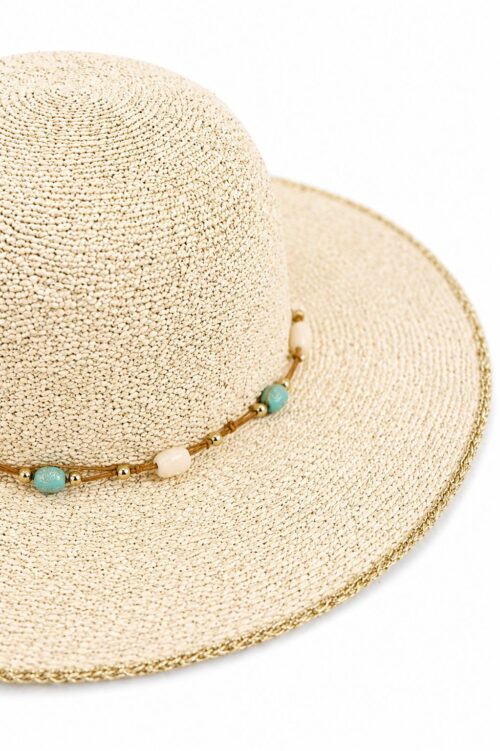 CAPPELLO IN PAGLIA CON FILO DI LUREX E CONCHIGLIE DECORATIVE