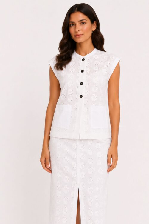 CAMICIA SENZA MANICHE IN SANGALLO CON TASCHE FRONTALI