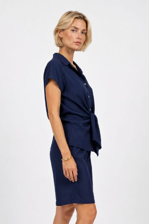 Alternative view of CAMICIA CON NODO SUL DAVANTI