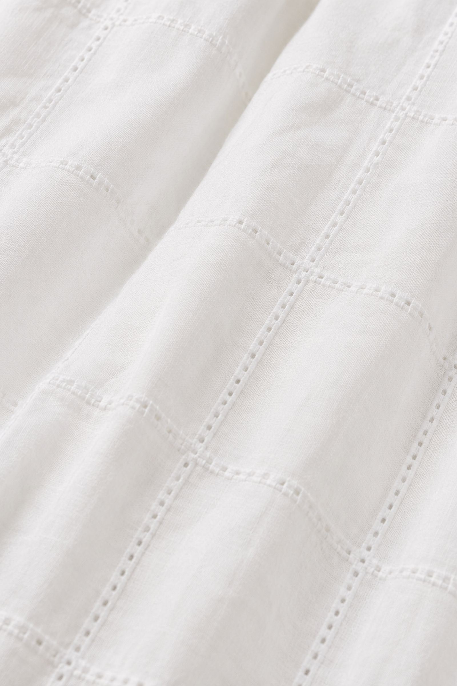 PANTALONI CON DETTAGLI TRAFORATI - immagine 5