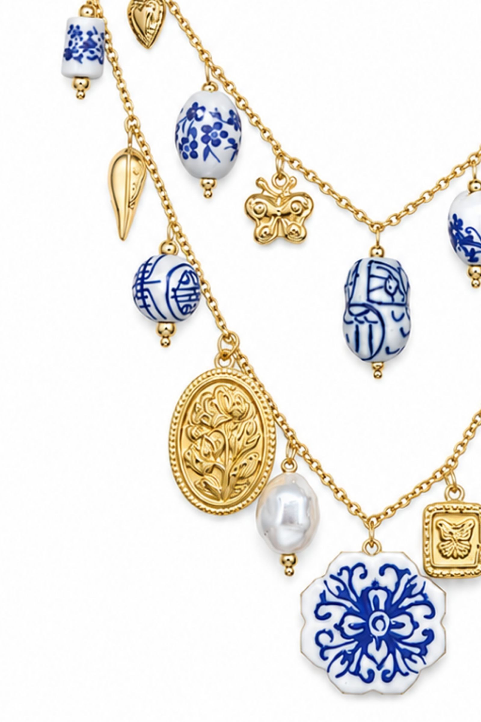 COLLANA MULTIFILO CON CHARMS DECORATIVI - immagine 2