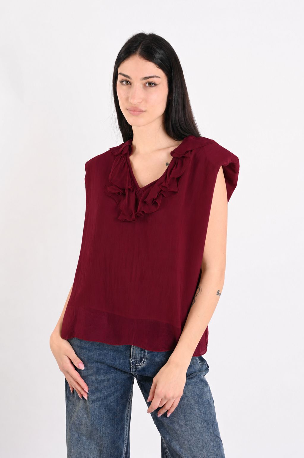 4126e989-6bd5-4578-b7f3-690361233130 TOP CON VOLANT E SPALLINE IMBOTTITE IN MISTO SETA - India, TU