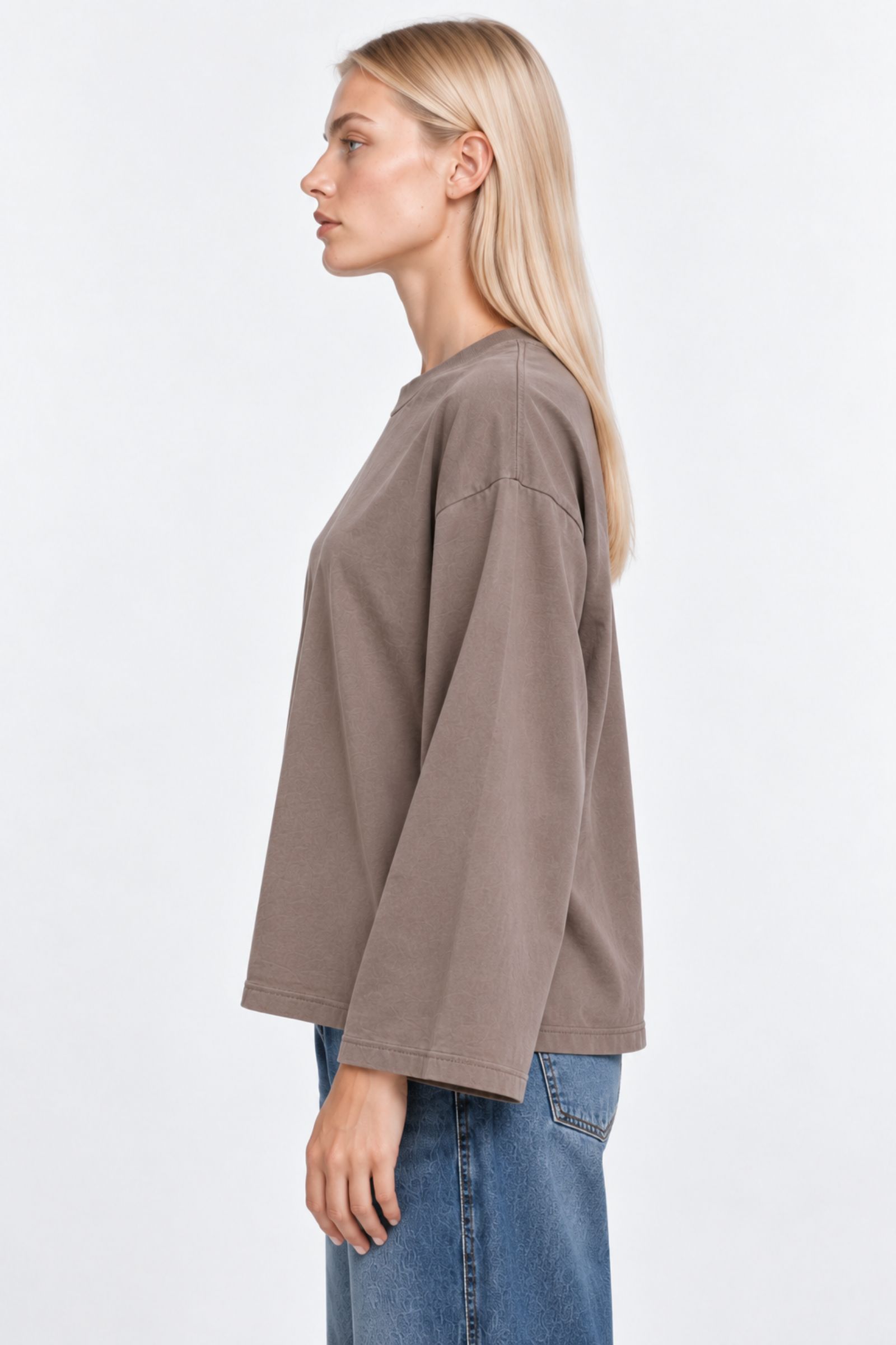 T-SHIRT OVERSIZE A MANICHE LUNGHE AMPIE - immagine 2