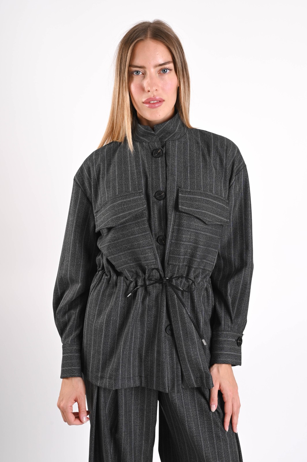GIACCA CAMICIA GESSATA CON COULISSE IN VITA