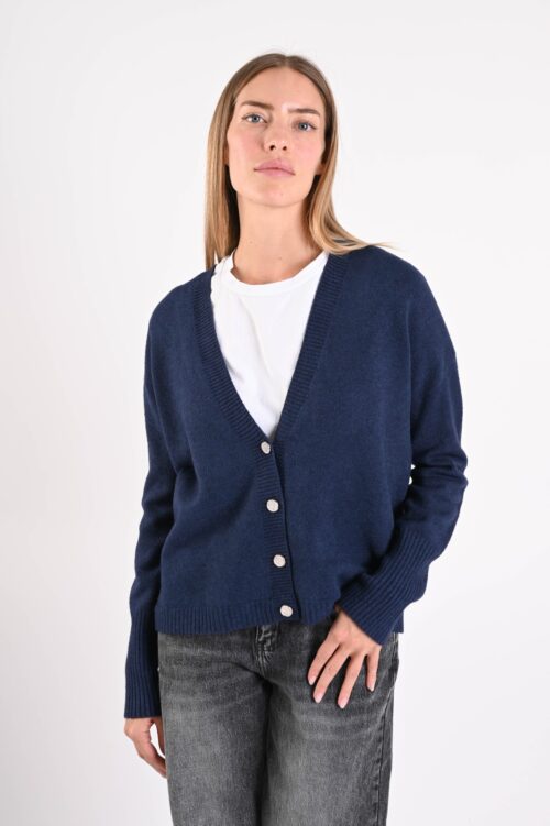 CARDIGAN CON SCOLLO A V E BOTTONI