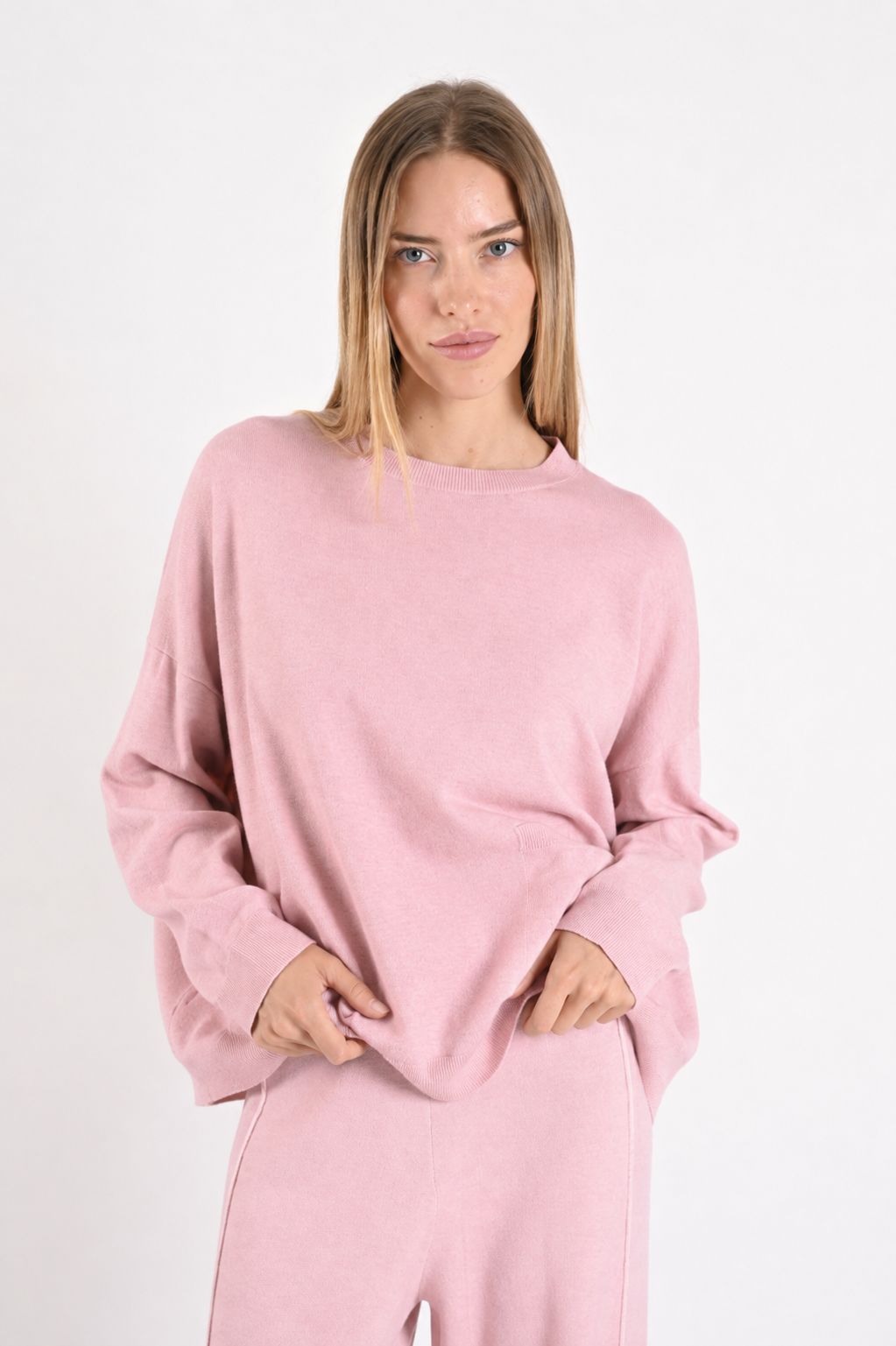 10ffd307-95ac-4627-a7ce-063b291f0aa9 MAGLIA MORBIDA CON SPALLE SCESE E TASCHINA - Rosa, TU