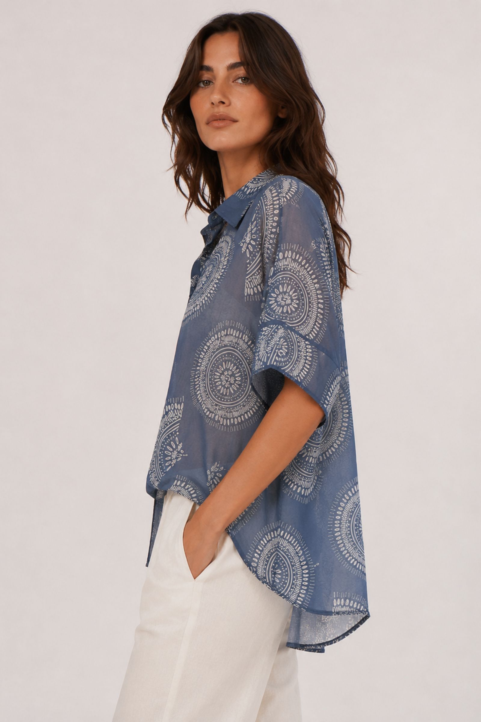 CAMICIA LEGGERA OVERSIZE CON STAMPA - immagine 3