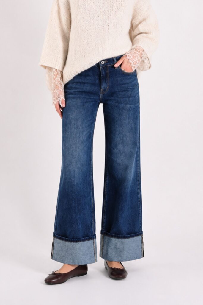 JEANS DRITTI CON RISVOLTO 