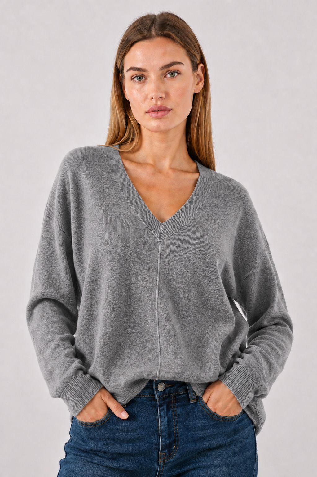 47a57319-0c5c-4571-b638-259ffc7f930c MAGLIONE CON SCOLLO A V E CUCITURA A VISTA - Grigio, TU