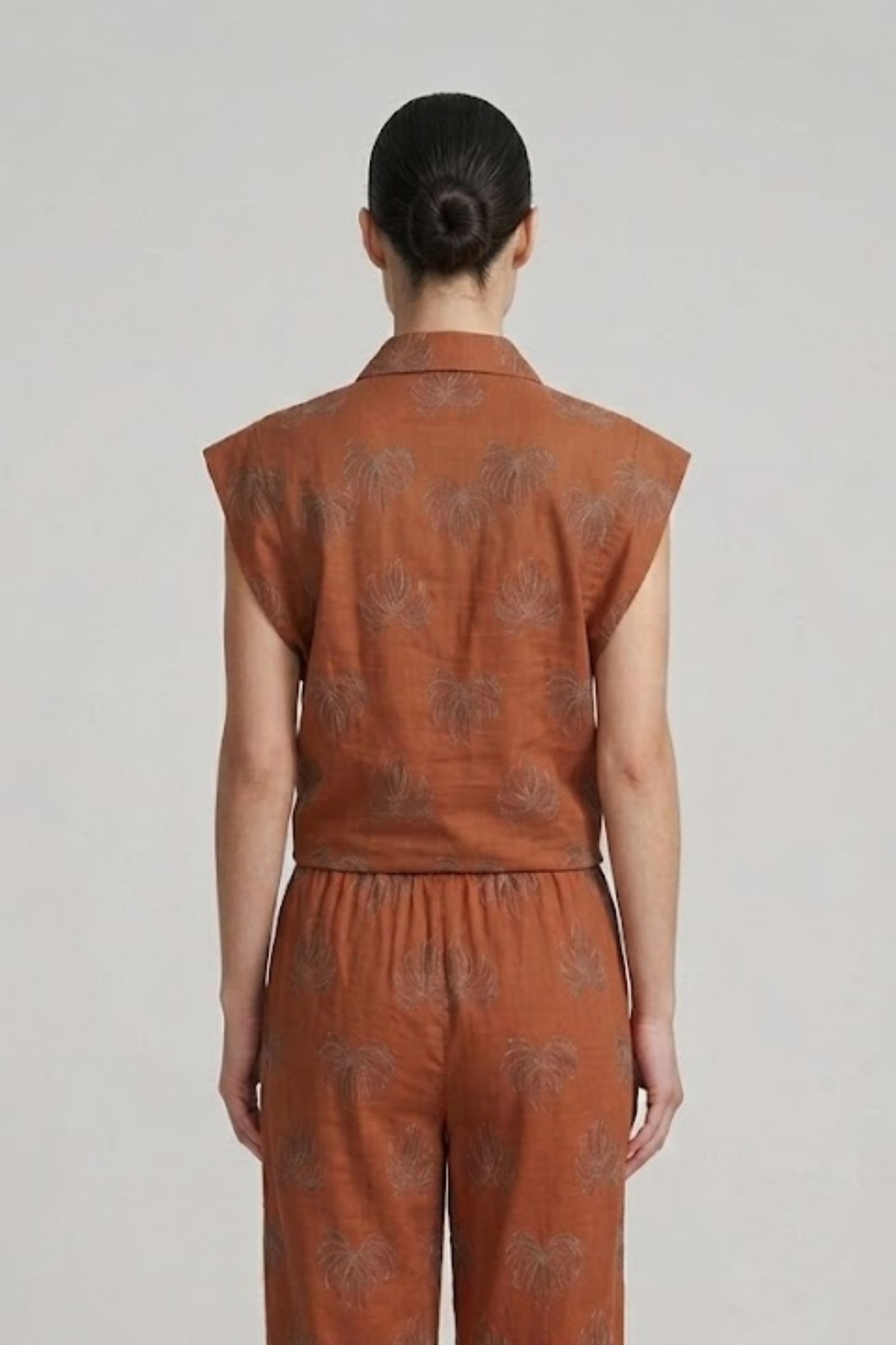 CAMICIA CON COLLETTO CLASSICO FANTASIA PALME - immagine 3