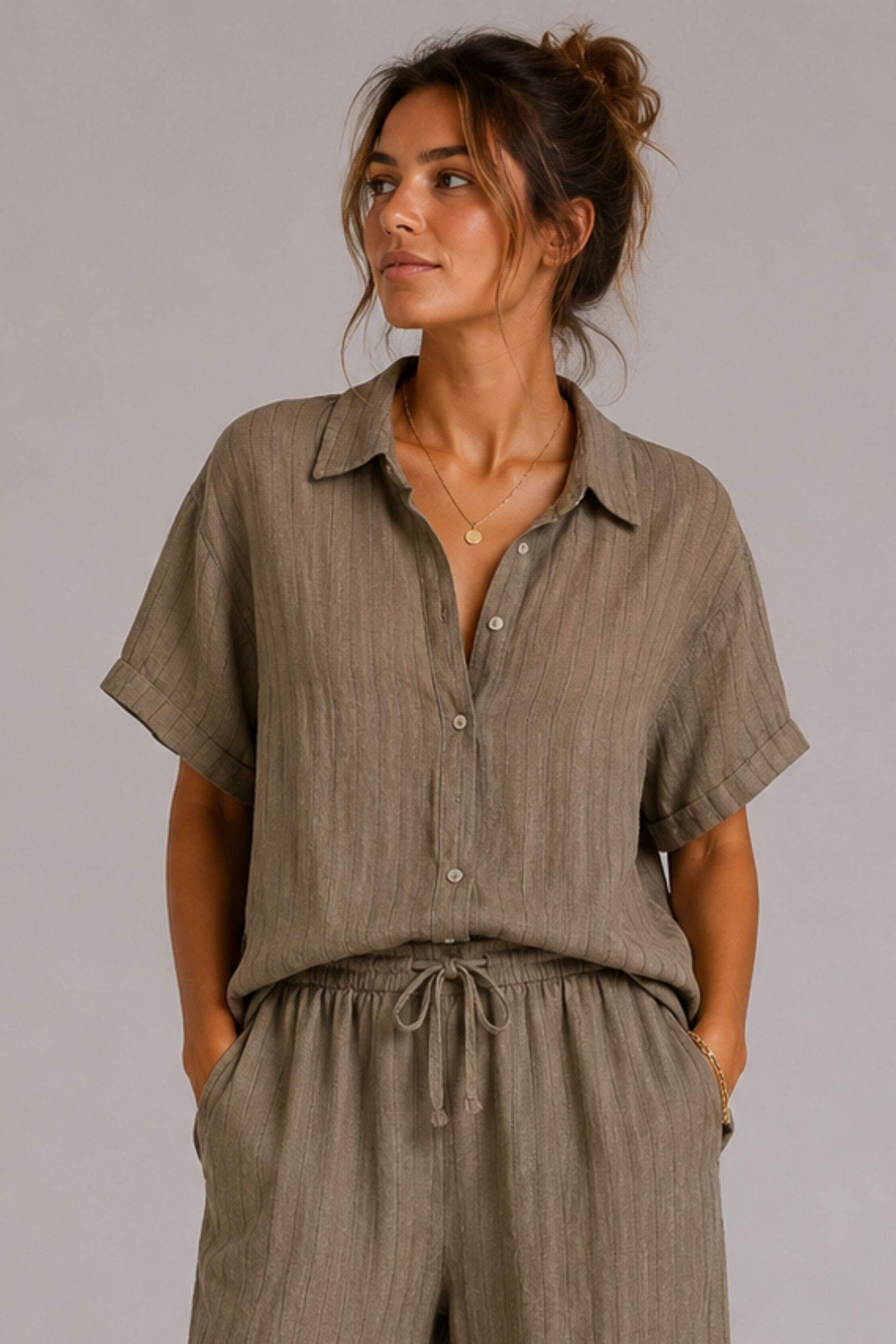 CAMICIA A MANICHE CORTE A RIGHE IN LINO