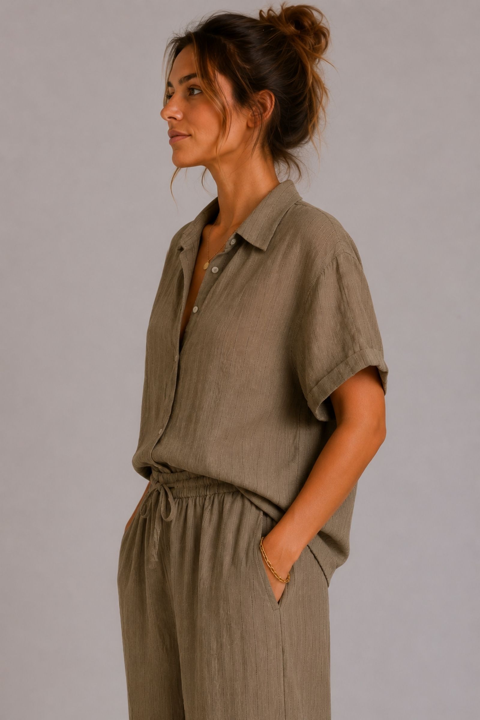 CAMICIA A MANICHE CORTE A RIGHE IN LINO - immagine 2