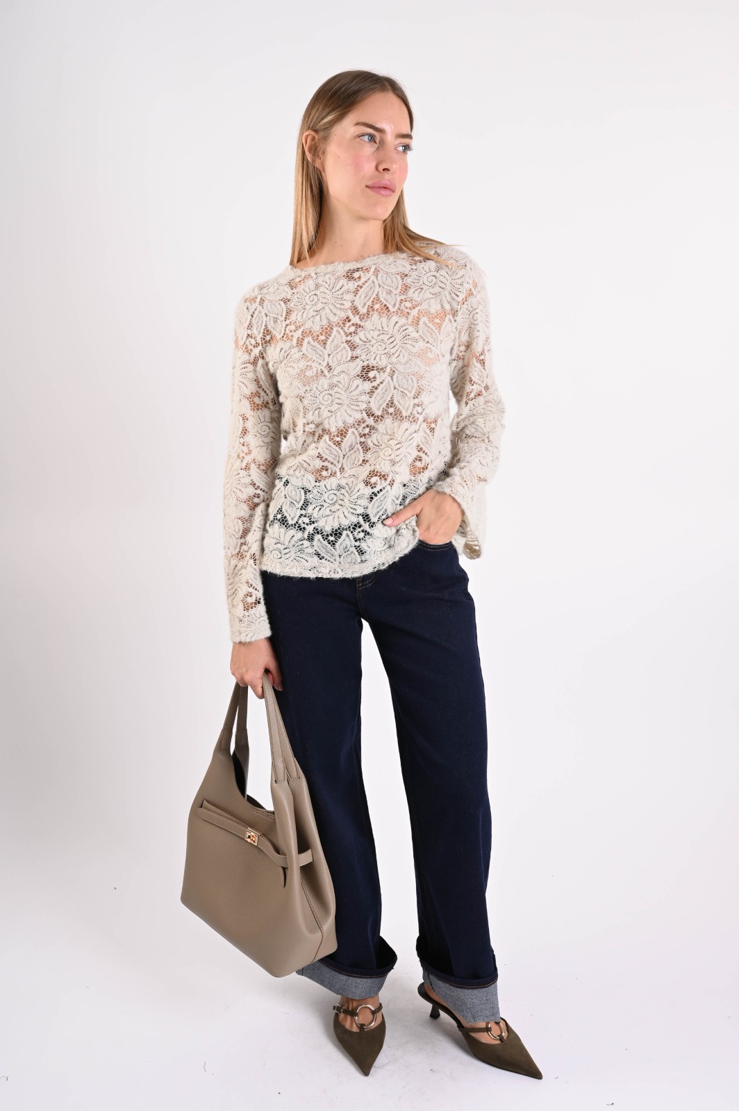 BLUSA SEMITRASPARENTE IN PIZZO FLOREALE CON MANICHE A CAMPANA - immagine 4