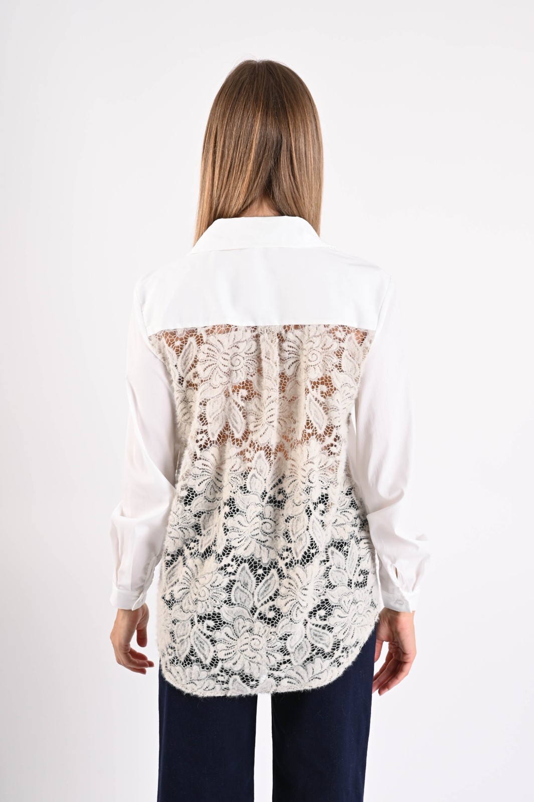 CAMICIA CON INSERTI IN PIZZO FLOREALE - immagine 4