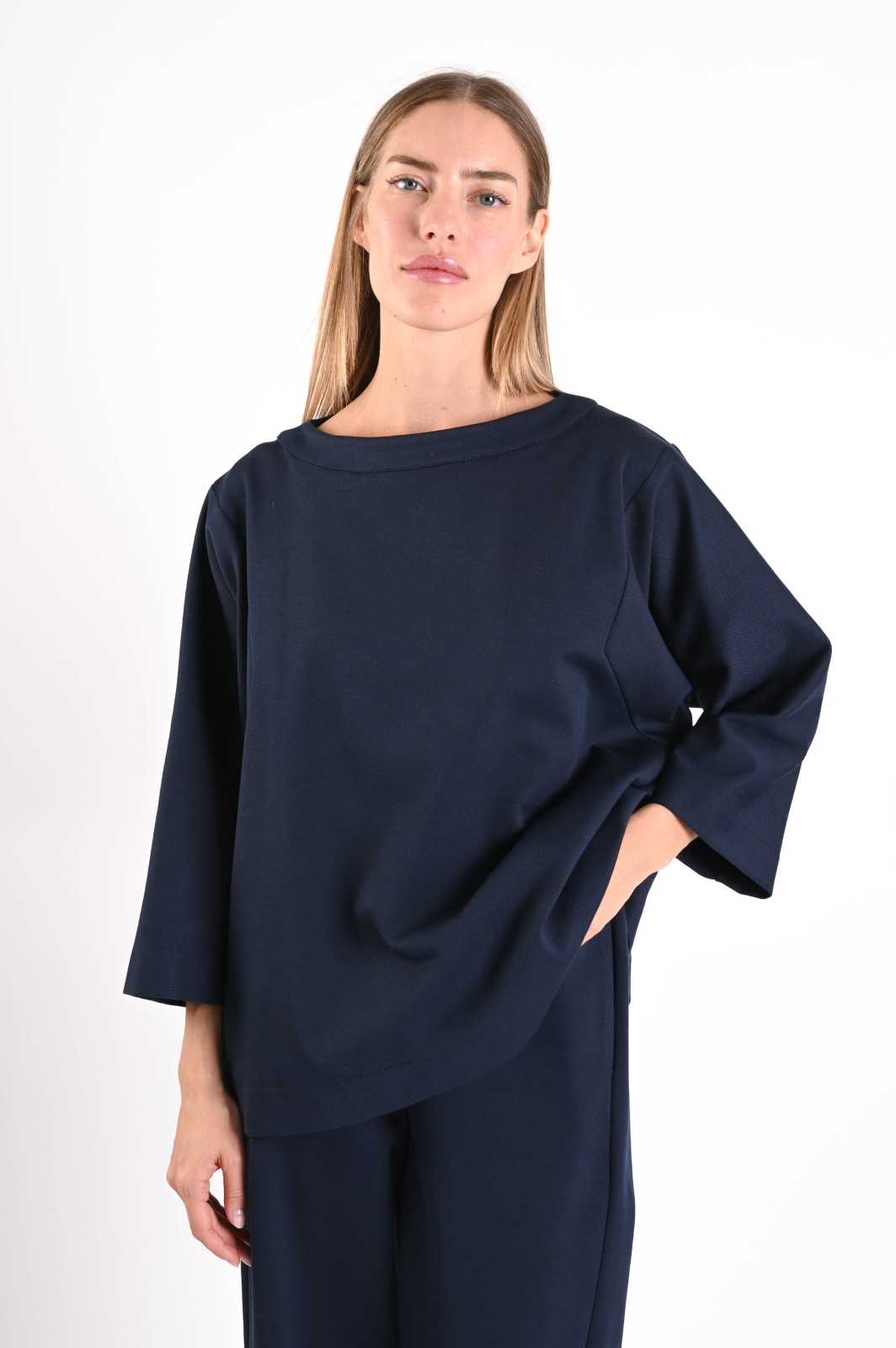 AM930-06_BLU MAGLIA OVERSIZE CON SCOLLO A BARCA - Blue, S