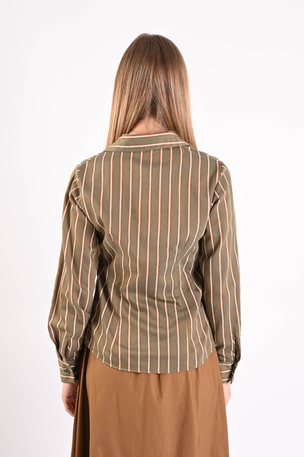 CAMICIA A RIGHE CON COLLO CLASSICO - immagine 3