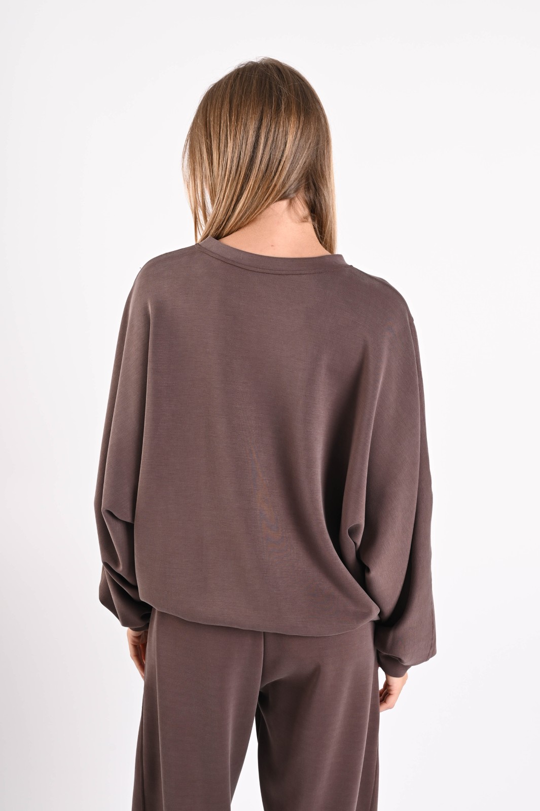 FELPA IN TESSUTO MORBIDO EFFETTO TUTA - immagine 3