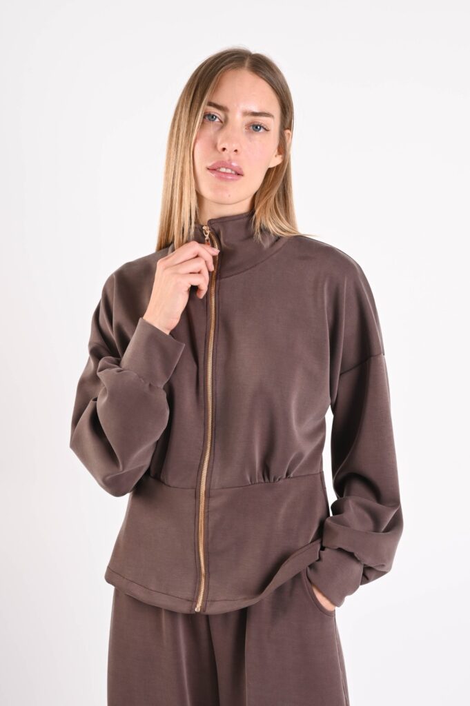 GIACCA CON ZIP IN TESSUTO MORBIDO EFFETTO TUTA 