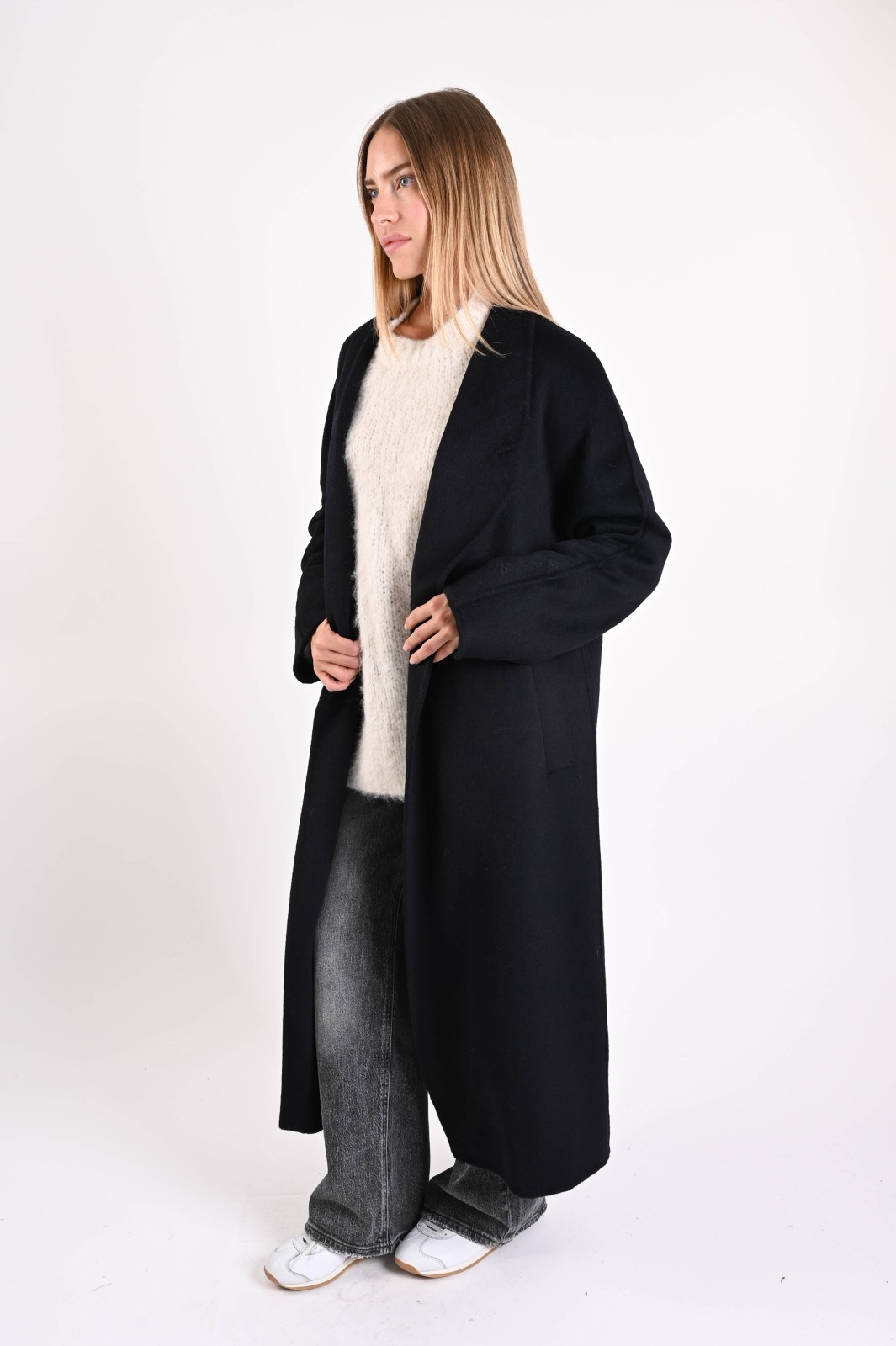 CAPPOTTO LUNGO CON CINTURA IN VITA - immagine 4