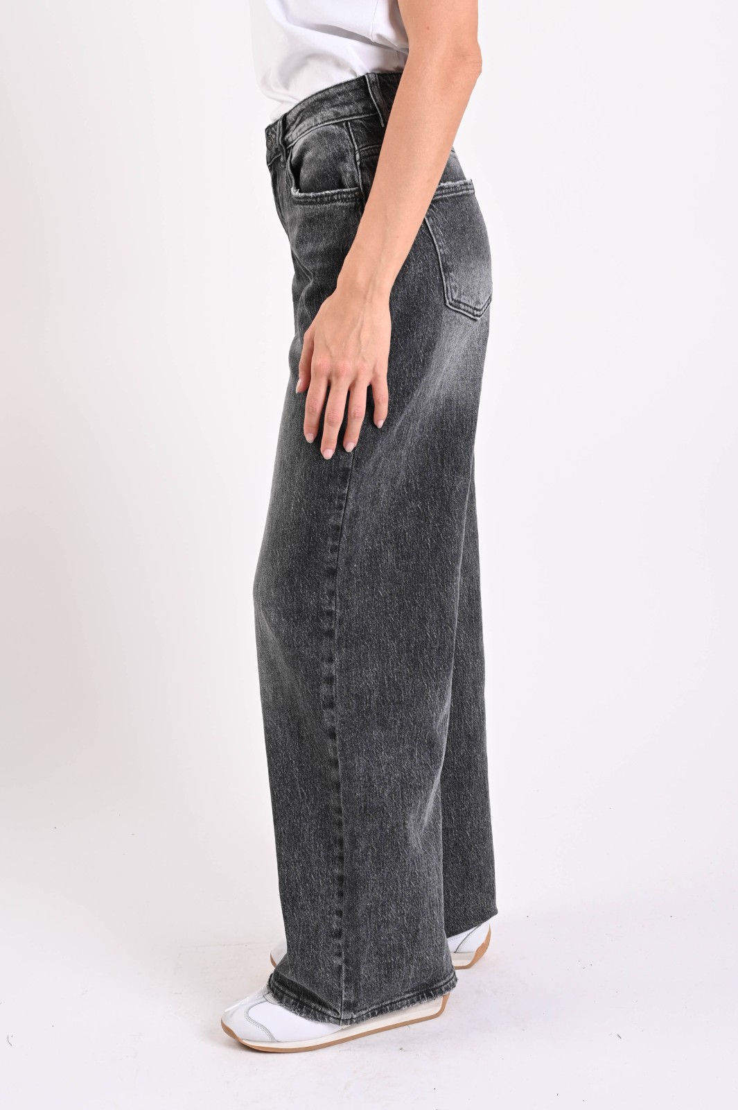 JEANS FLARE CINQUE TASCHE - immagine 2