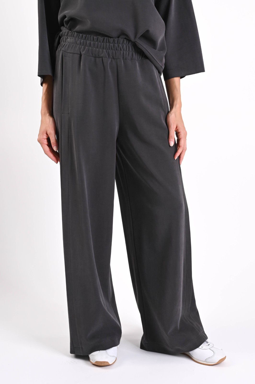 PANTALONE PALAZZO MORBIDO CON VITA ELASTICIZZATA - immagine 2