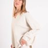 MAGLIONE CON SCOLLO A V E CUCITURA A VISTA - immagine 2