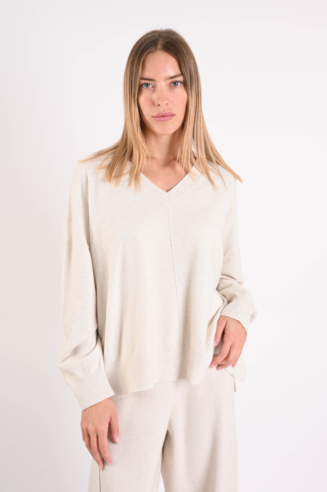 M9759-06_GESSO MAGLIONE CON SCOLLO A V E CUCITURA A VISTA - Gesso, TU