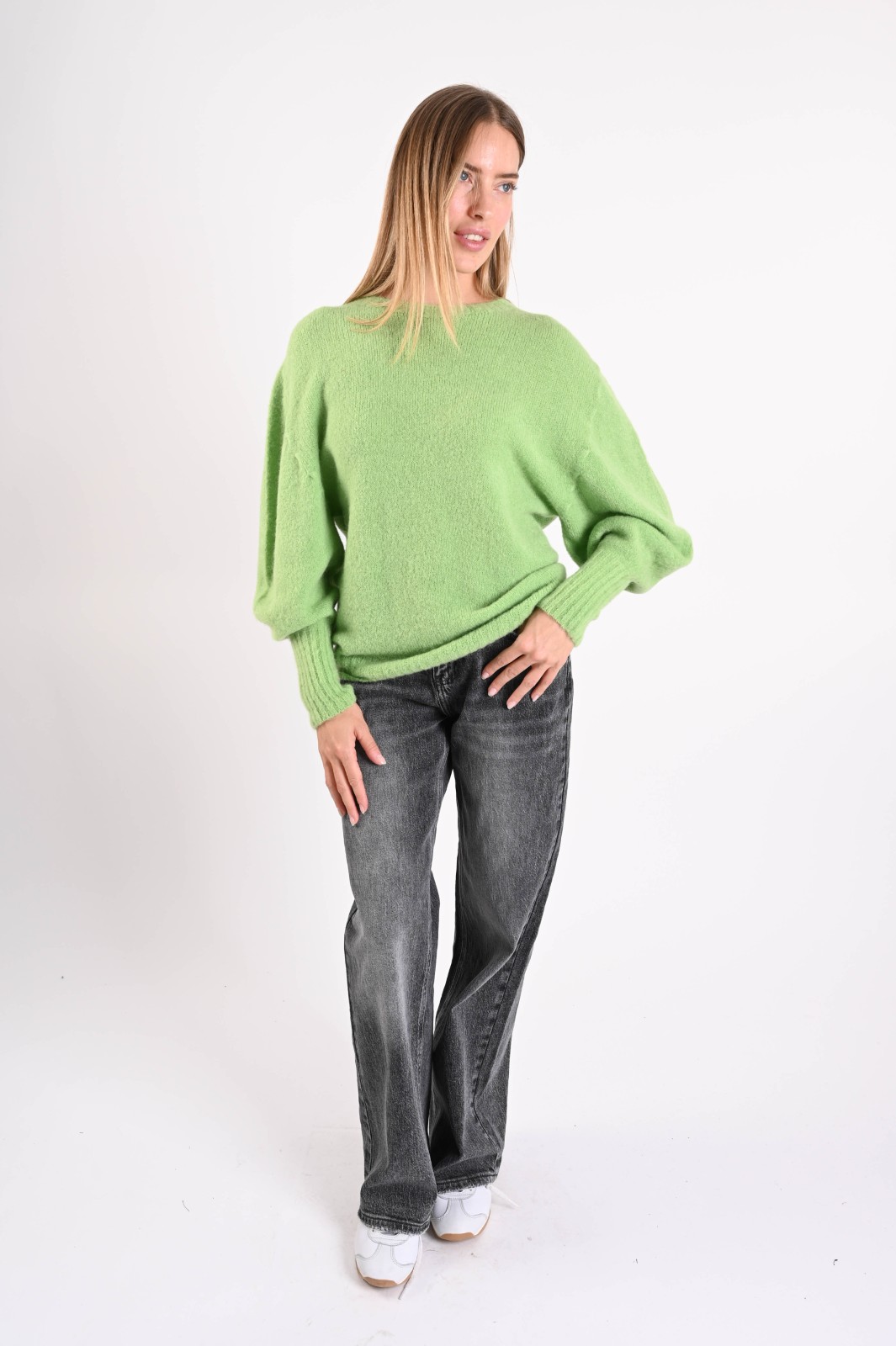 MAGLIONE MORBIDO CON MANICHE A SBUFFO - immagine 4