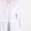 CAMICIA CON VOLANT IN VITA E SPILLA AL COLLO - immagine 2
