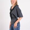 MAGLIA CON VOLANT SULLO SCOLLO - immagine 2