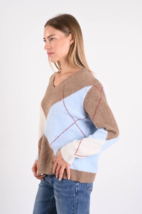 Alternative view of MAGLIONE SCOLLO A V CON FANTASIA ROMBI