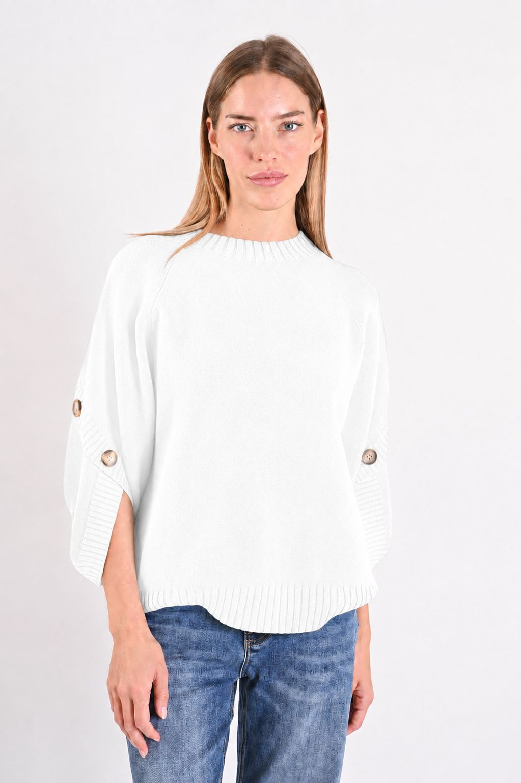 d55ef128-2afd-4b38-9c01-0115a860d842 MAGLIONE MORBIDO CON MANICHE A 3/4 E BOTTONI - Panna, TU