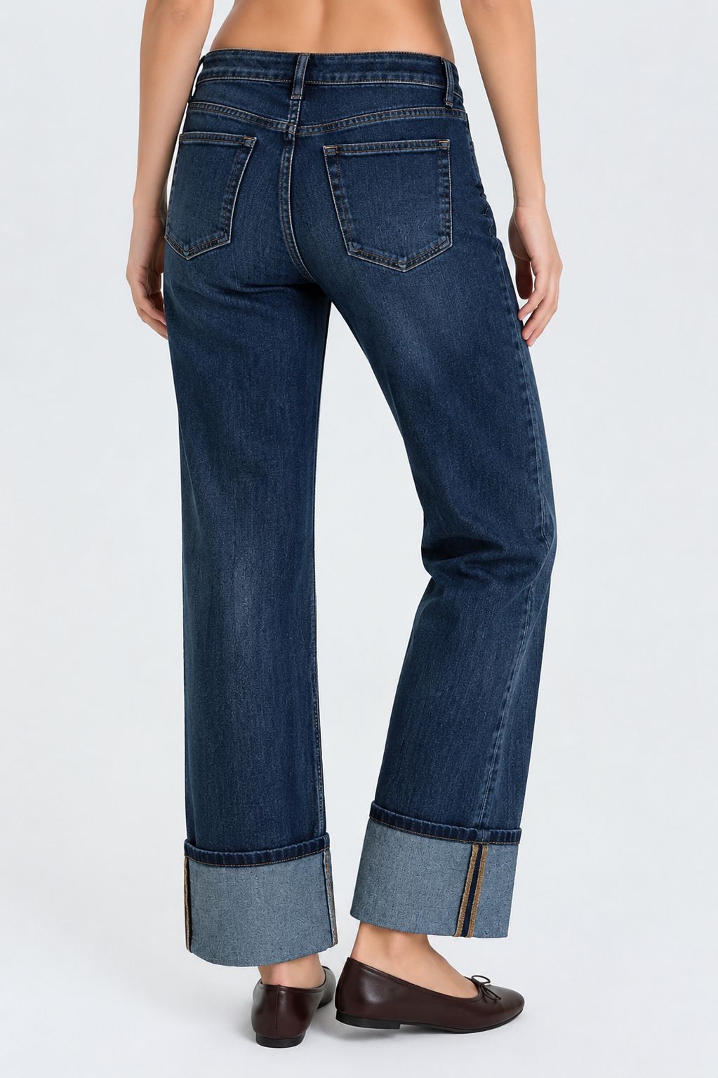 JEANS DRITTI CON RISVOLTO - immagine 4