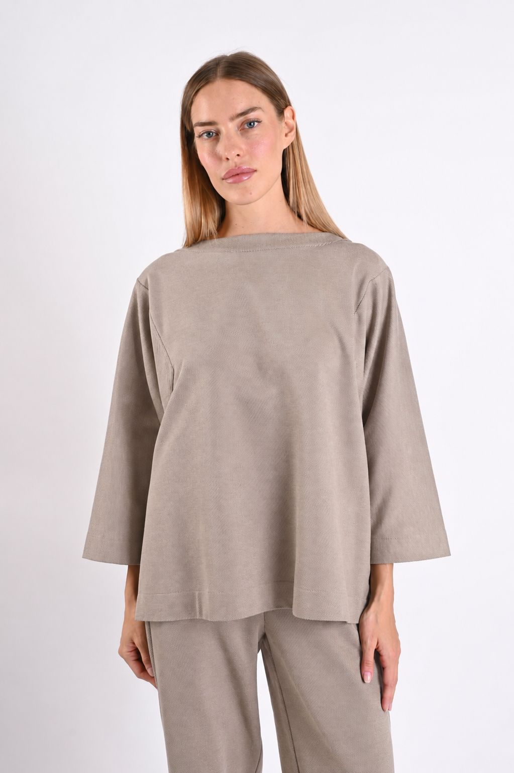 fa6e254c-1bf0-4c80-acfd-d6a43a9585f0 MAGLIA OVERSIZE CON SCOLLO A BARCA - Tortora, S