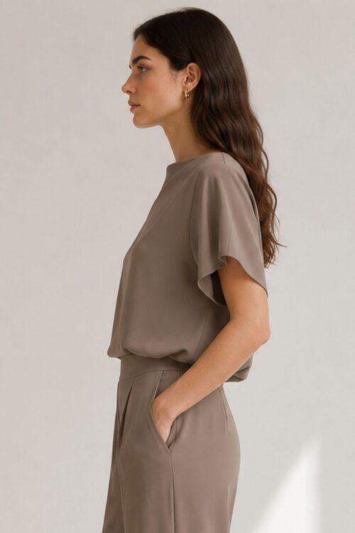 Alternative view of BLUSA COLLO ALTO A MANICHE CORTE IN CADY
