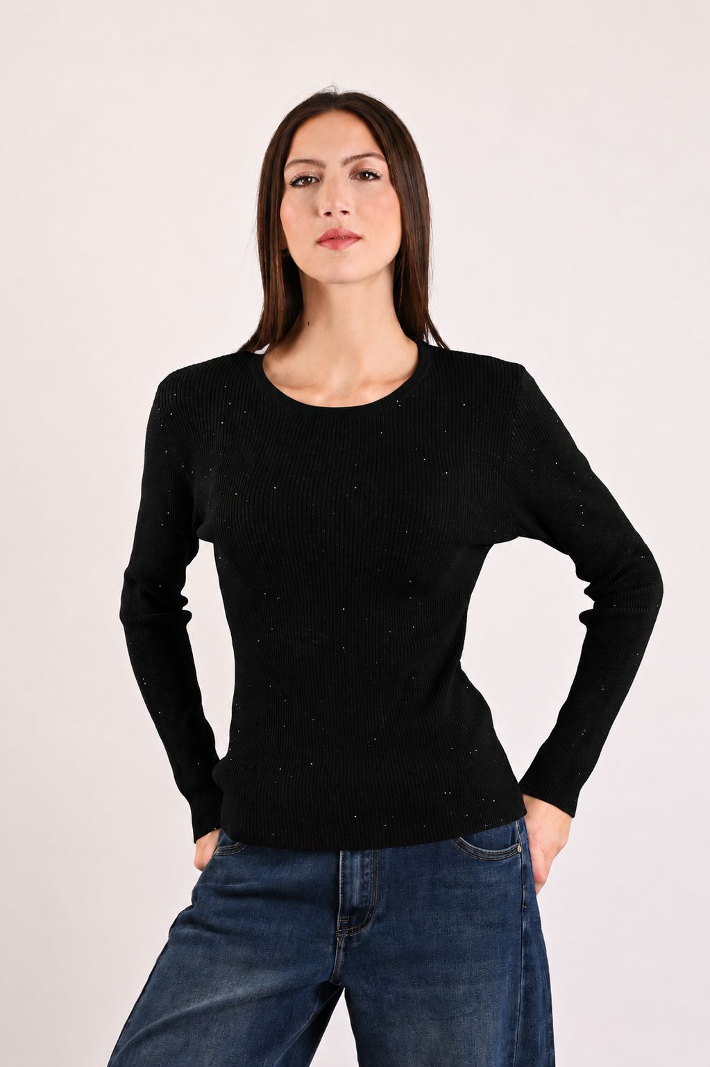 2caa9303-7633-471f-80b1-93d92a35523a MAGLIA A COSTINE ADERENTE CON MICRO PAILLETTES - Nero, TU