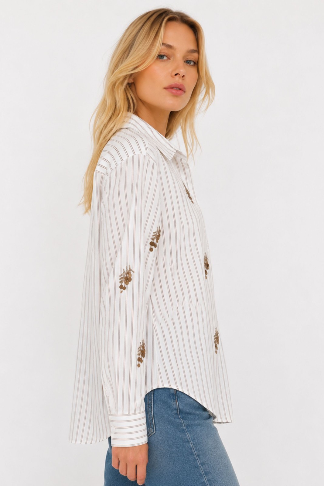CAMICIA GESSATA CON PAILLETTES RICAMATE - immagine 3