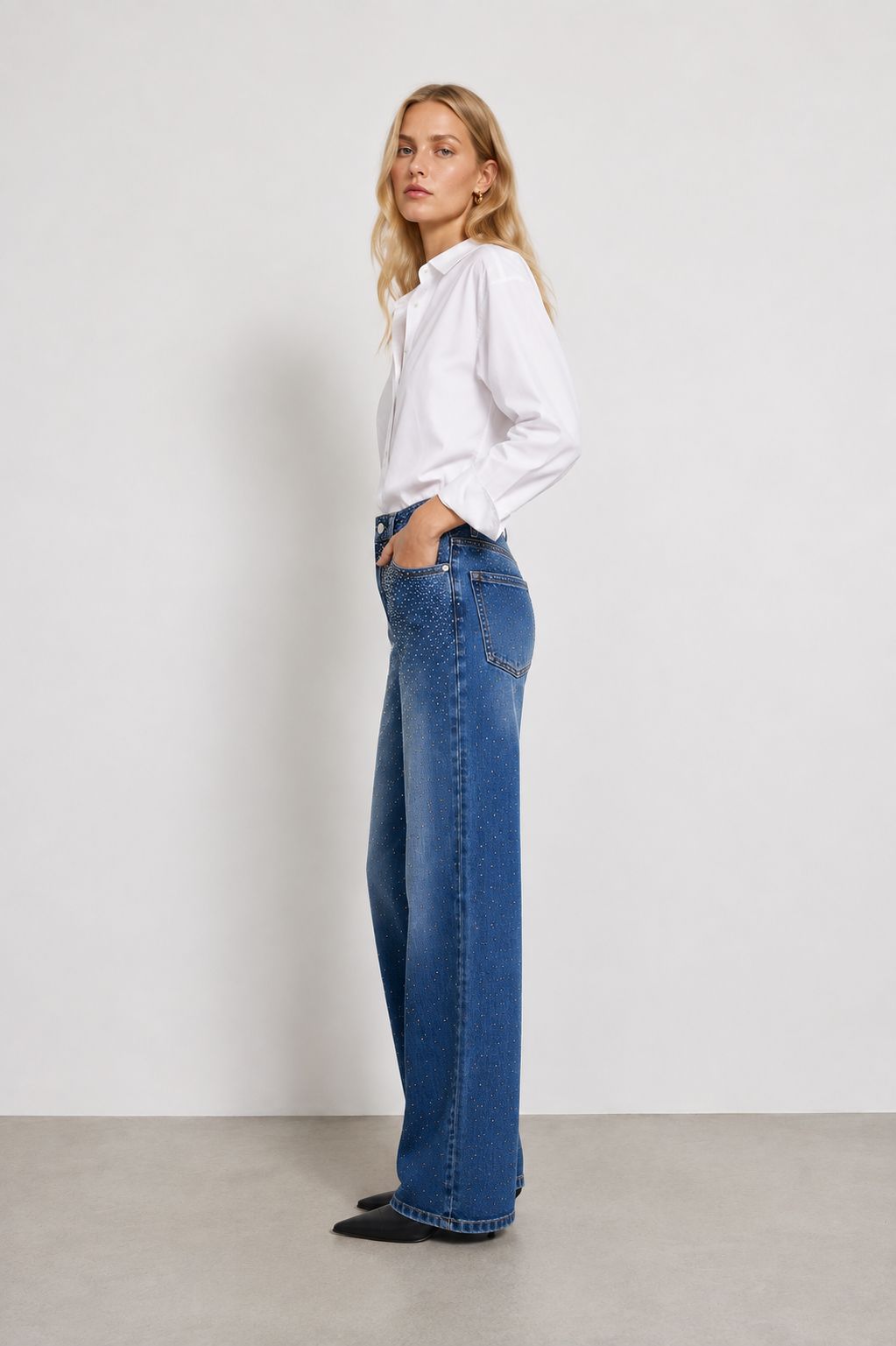 JEANS CON STRASS ALL-OVER - immagine 2