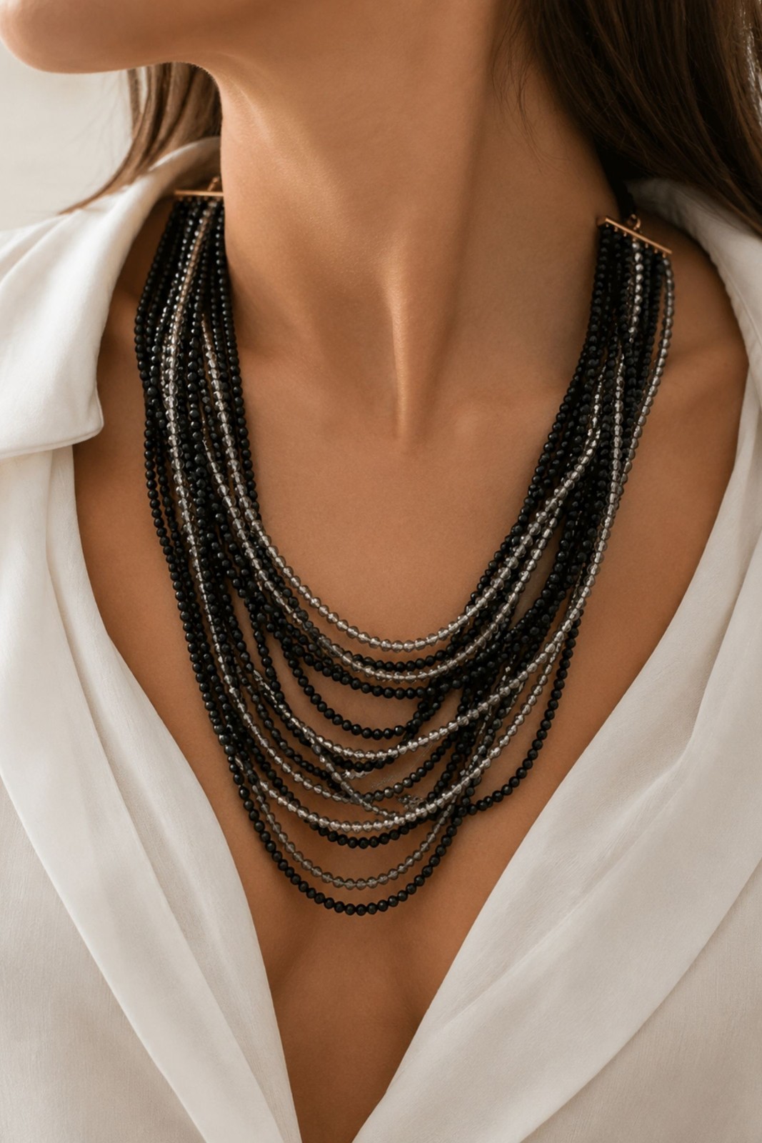 COLLANA MULTIFILO CON CRISTALLI SFACCETTATI - immagine 3
