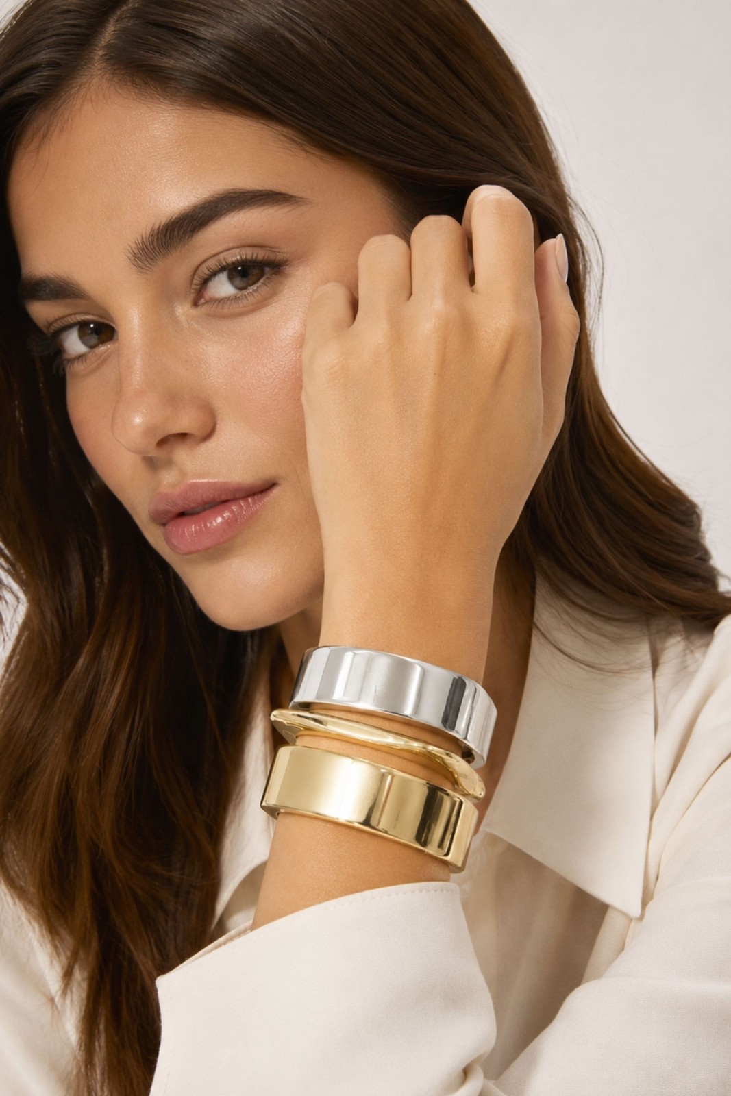 BRACCIALE RIGIDO GEOMETRICO LUCIDO - MEDIUM