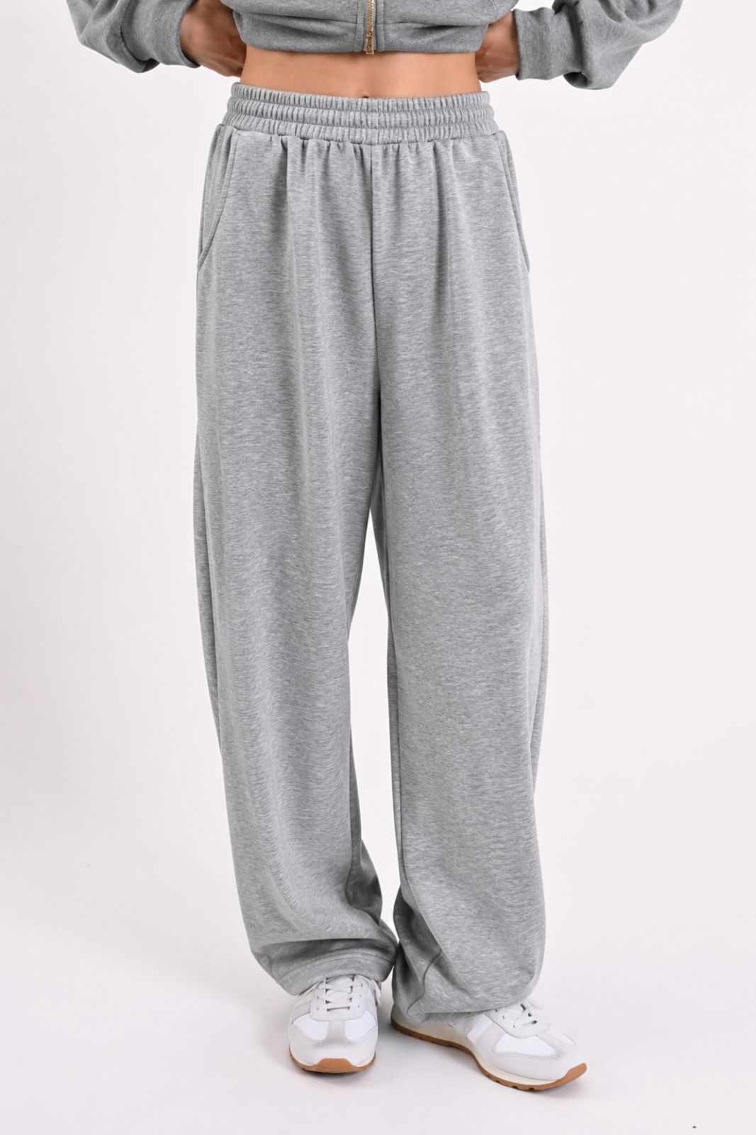 BM26327-06_GRIGIO PANTALONI AMPI IN TESSUTO MORBIDO EFFETTO TUTA - Grigio, S