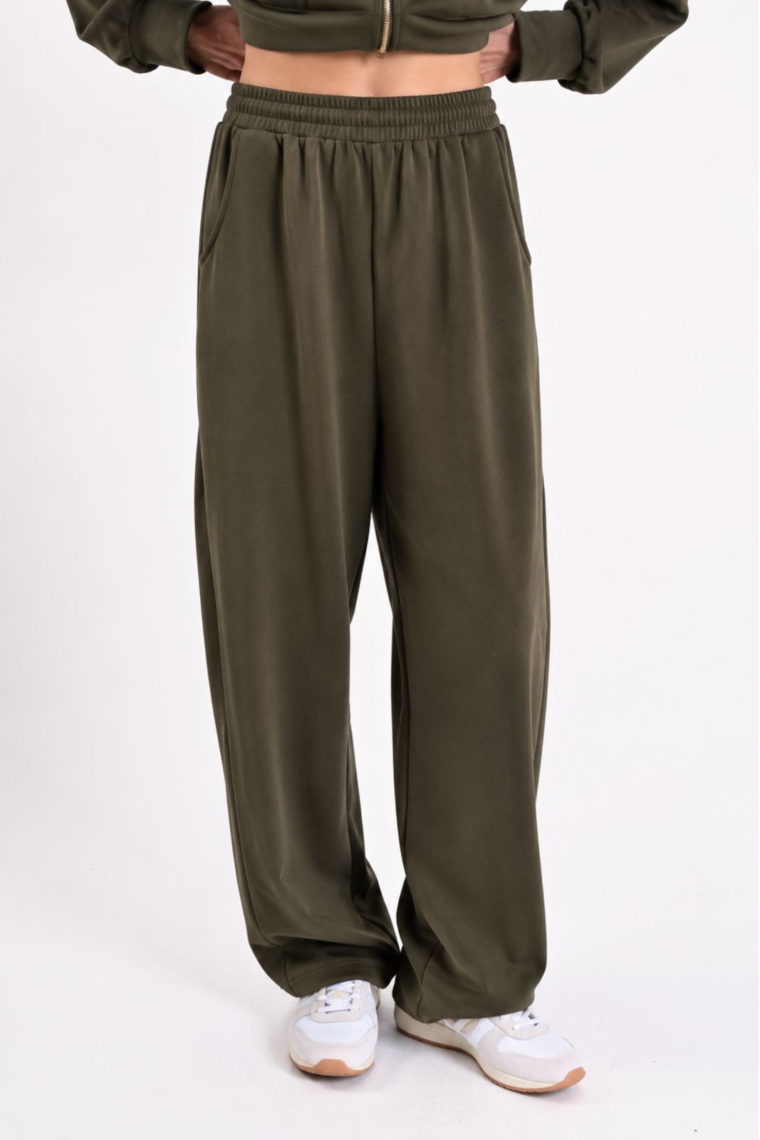 BM26327-06_MILITARE PANTALONI AMPI IN TESSUTO MORBIDO EFFETTO TUTA - Militare, S