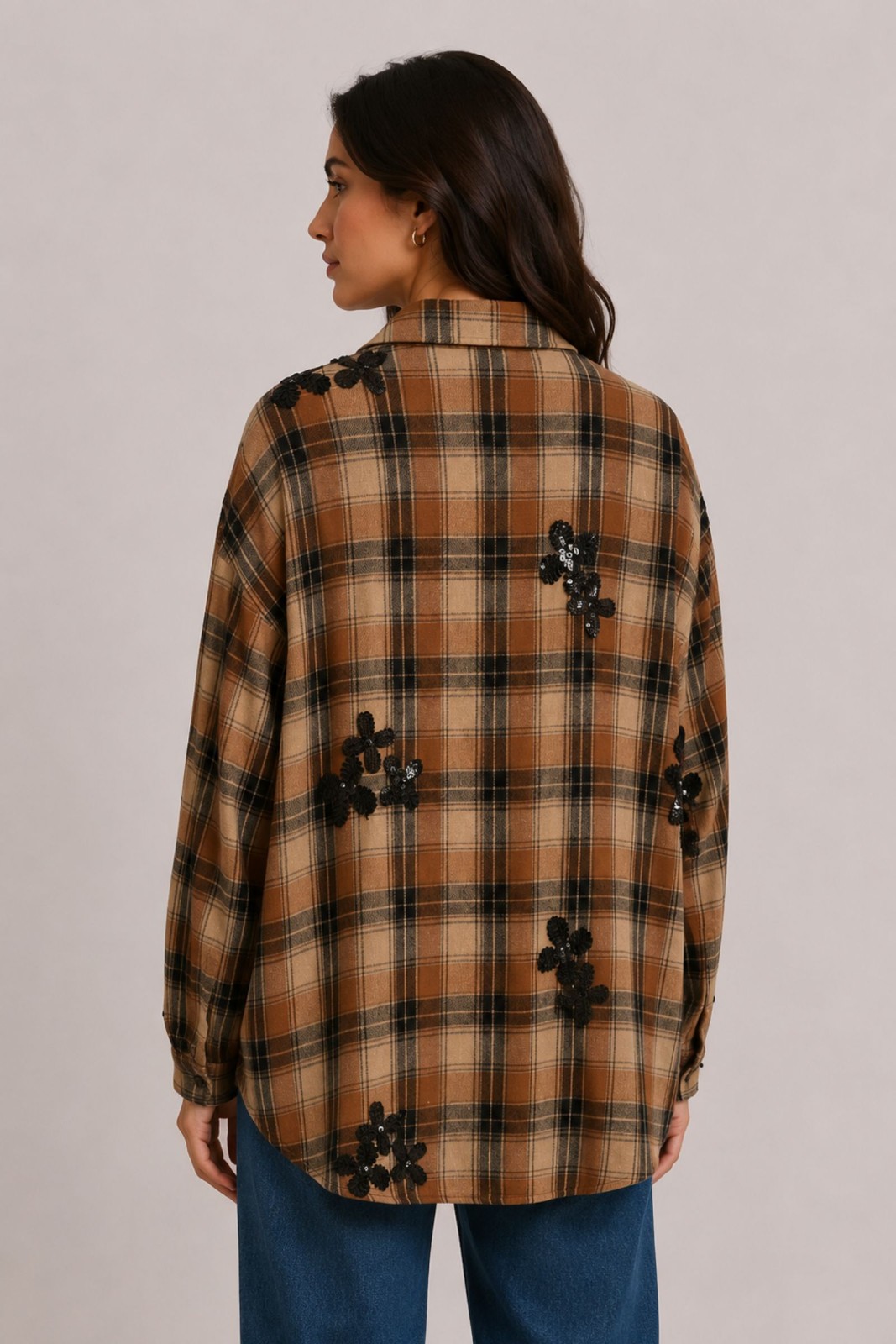 CAMICIA A QUADRI CON APPLICAZIONI DI PAILLETTES - immagine 3