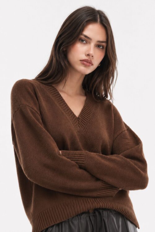 MAGLIA SCOLLO A V CON RIFINITURE A COSTINE