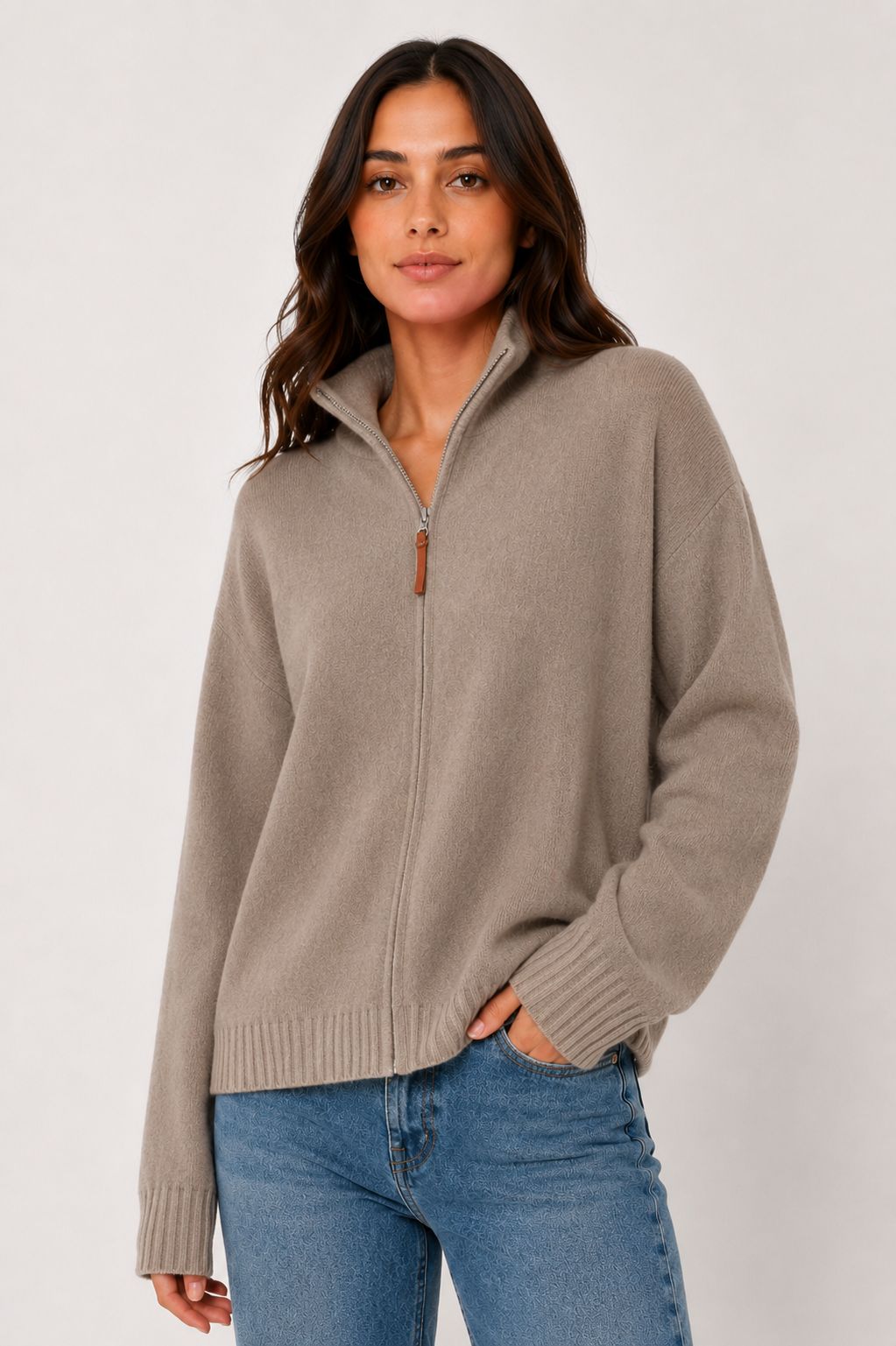 d241aa8e-1a12-4c8b-9370-48cd007ed924 CARDIGAN CON ZIP E COLLO ALTO - Tórtola, TU