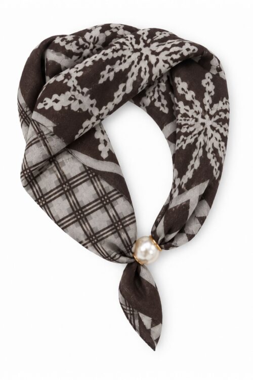 FOULARD FANTASIA FIORI E QUADRI CON DETTAGLIO PERLA