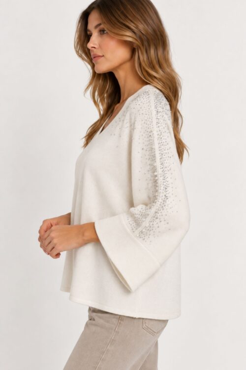 Alternative view of MAGLIA OVERSIZE CON SCOLLO A V E APPLICAZIONI GIOIELLO
