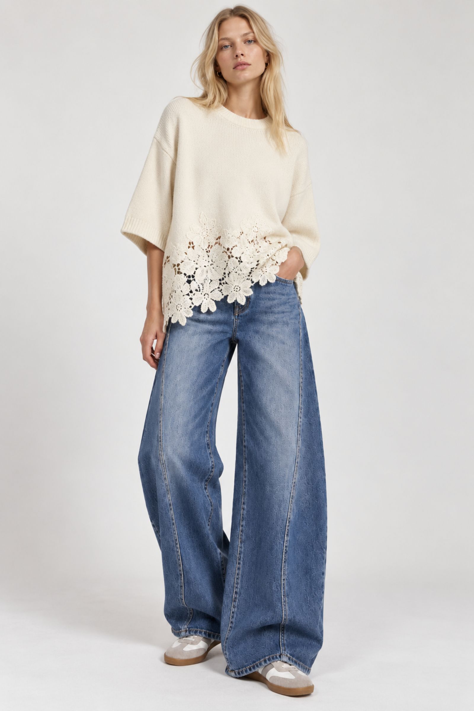 MAGLIA OVERSIZE CON INSERTO IN PIZZO - immagine 4