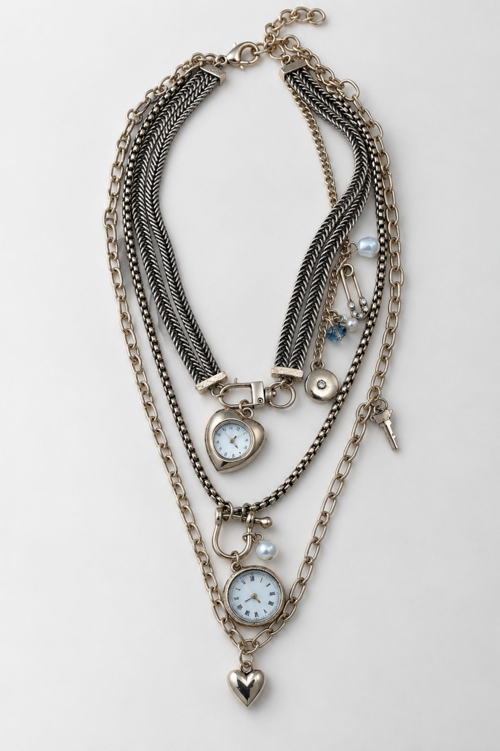 COLLANA MULTIFILO CON CHARMS